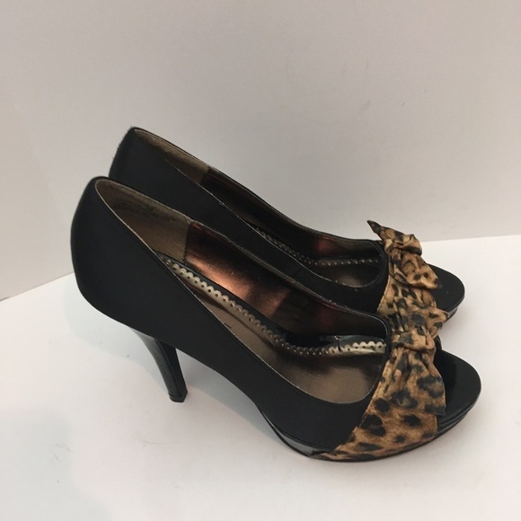 Rampage peep toe black satin high heels with animal print bow size 8 M - Picture 6 of 10
